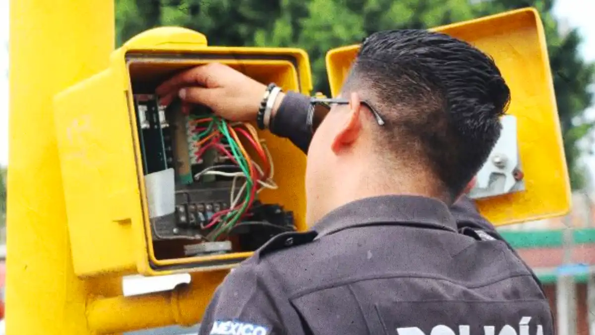 Avanza la modernización de semáforos en San Pedro Cholula, compromiso cumplido de la presidenta Tonantzin Fernández