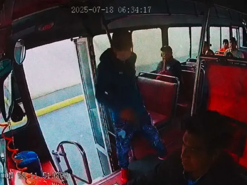 Delincuentes asaltaron Ruta Mazame en la colonia Mártires del Trabajo de Puebla