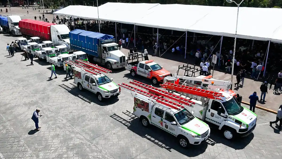 Alejandro Armenta y Roberto Solís entregan apoyos y dan banderazo a nuevas unidades vehiculares para fortalecer el desarrollo de Huejotzingo
