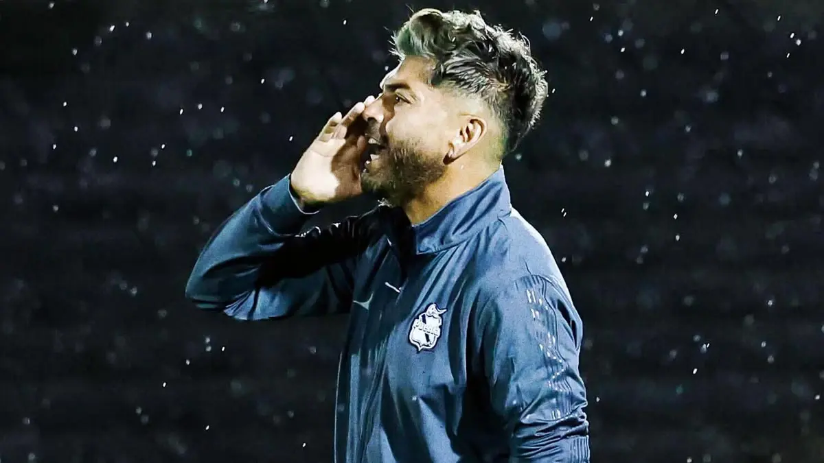 Carlos Adrián Morales asume responsabilidad tras derrota del Puebla Femenil ante FC Juárez