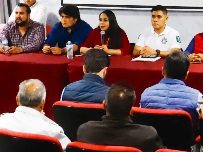 Certeza jurídica y gobernabilidad para el Mercado Cosme del Razo; compromiso de Tonantzin Fernández
