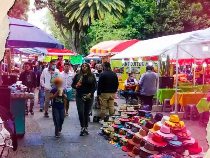 Ayuntamiento de Puebla reubicará ambulantes en parques como Paseo Bravo y El Carmen por temporada