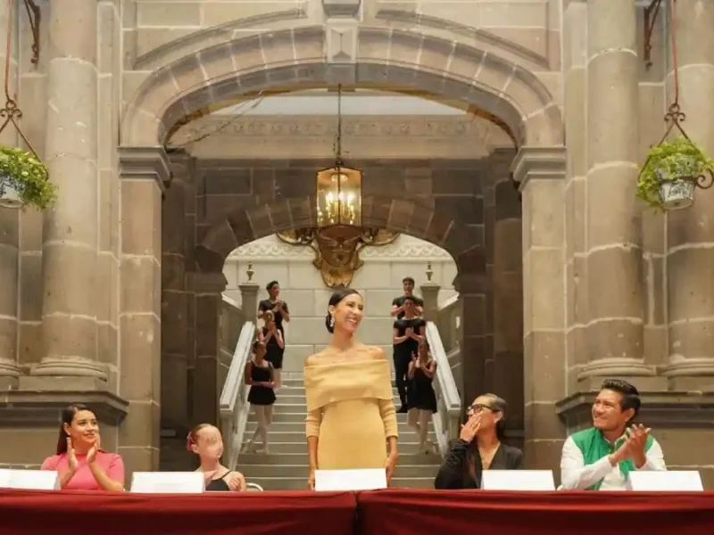 Invita Gobierno de la Ciudad a disfrutar de descuentos para la Gala de Estrellas Elisa y Amigos