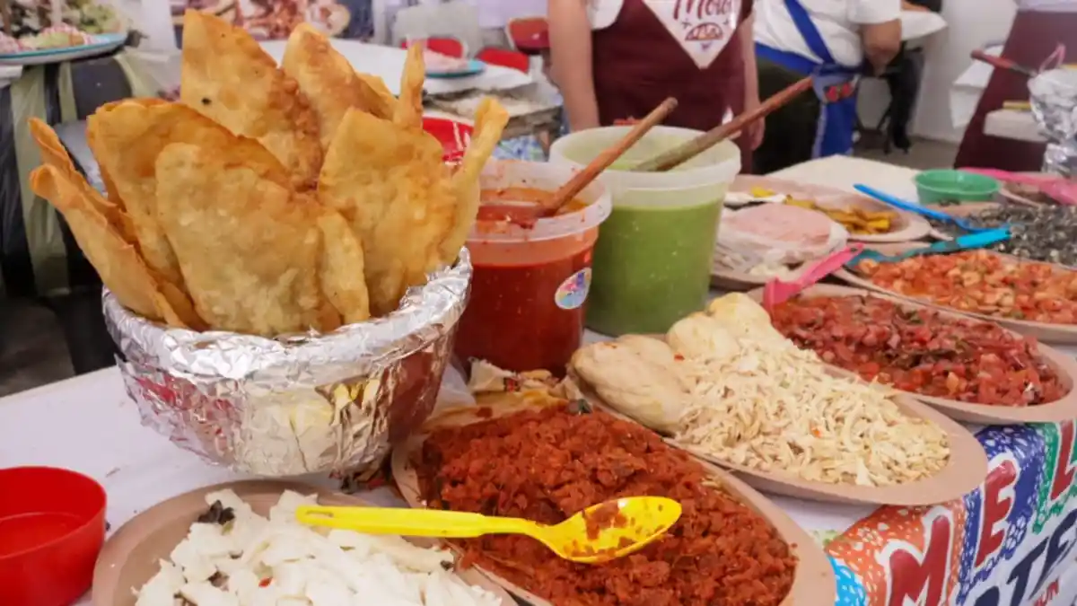 Tonantzin Fernández inaugura la Feria del Molote 2025 en San Pedro Cholula