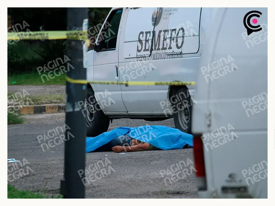A balazos, asesinaron a un motociclista en Bosques de San Sebastián, Puebla