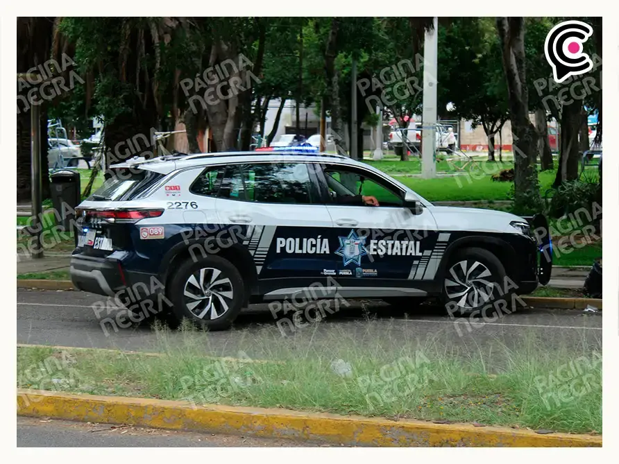 Automovilista huye de revisión y provoca persecución de la Policía Municipal en Prados Agua Azul