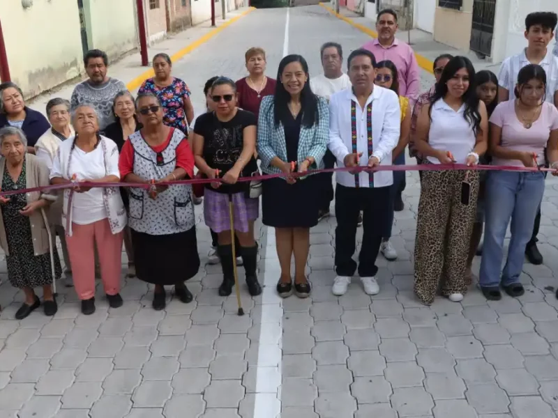 Ariadna Ayala, presidenta de Atlixco, entrega obra de alto impacto social en Metepec