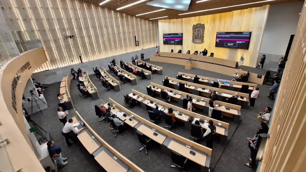 Productivo trabajo de la LXII Legislatura con 216 aprobaciones