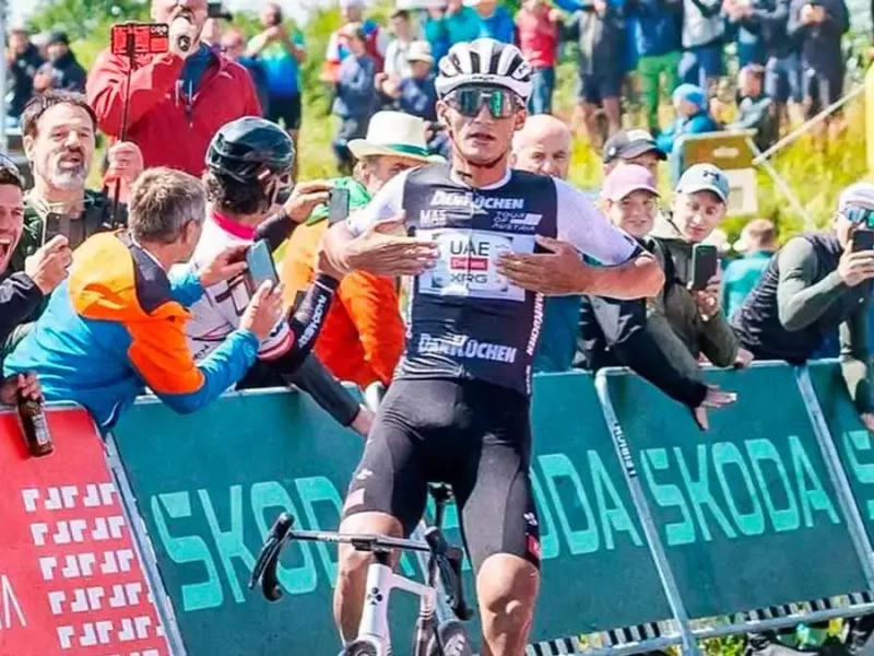 Isaac del Toro no competirá en la Vuelta España 2025; UAE Team Emirates presenta convocatoria