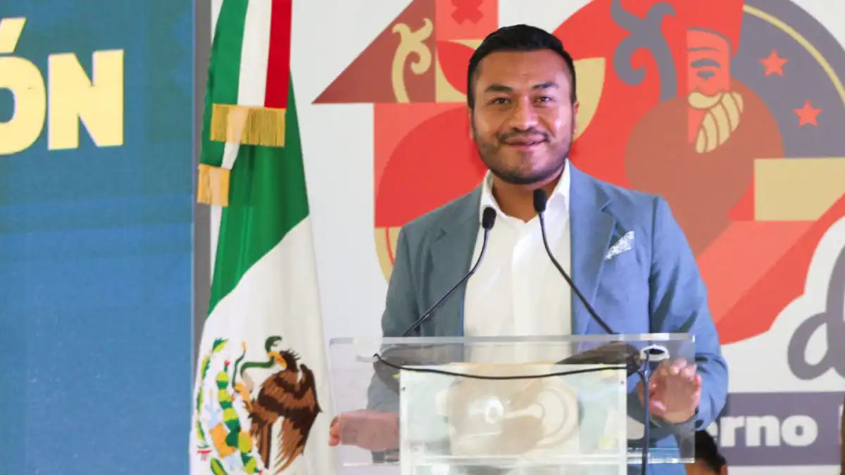 Roberto Solís denuncia que el Mercado de las Flores de Huejotzingo “opera bajo la ilegalidad”