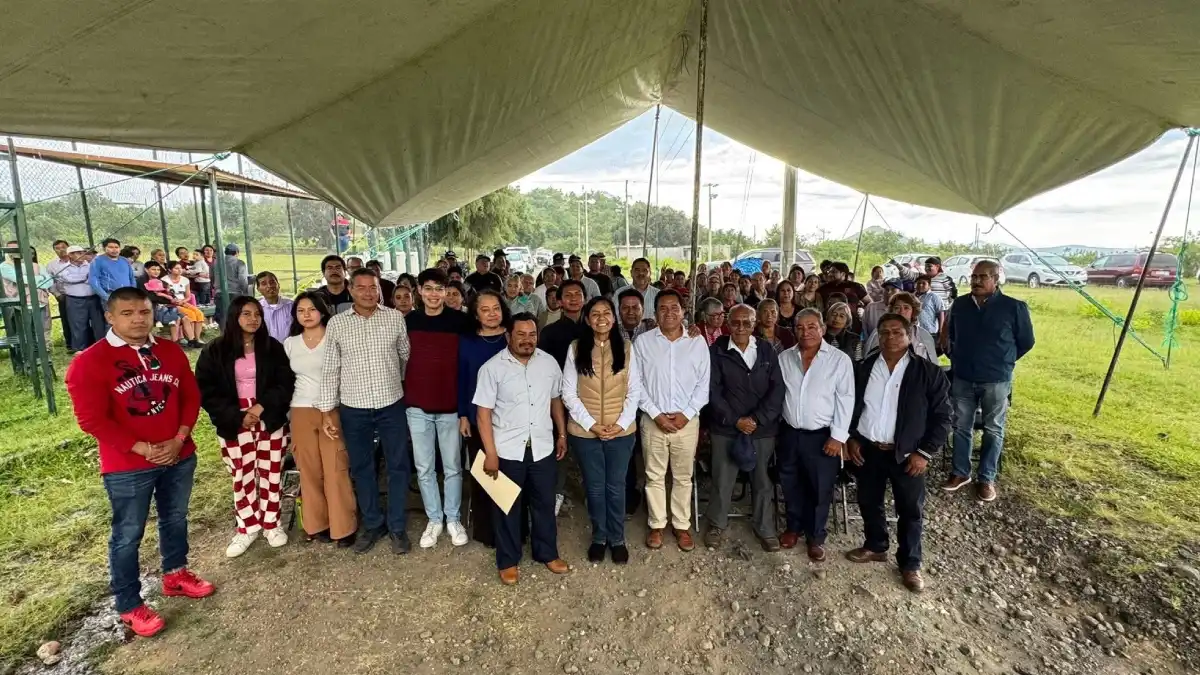 Ariadna Ayala, presidenta de Atlixco, lleva justicia social a Lomas de Ixtepec con la mayor obra de electrificación en su historia