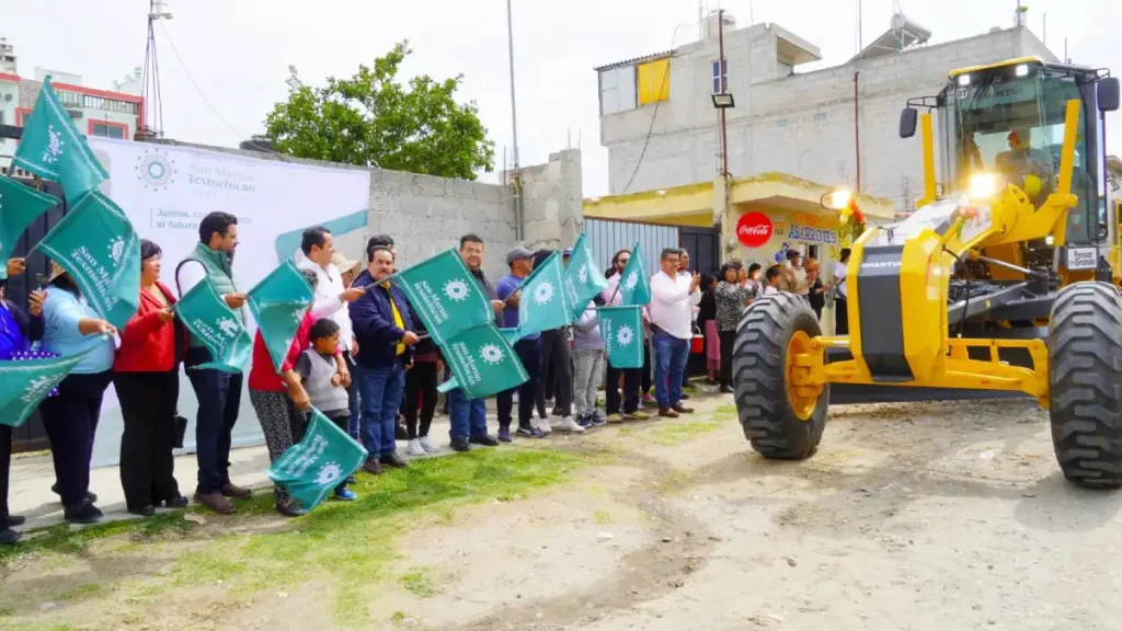 Gobierno de Texmelucan inicia obra comunitaria con maquinaria entregada por el Gobierno del Estado