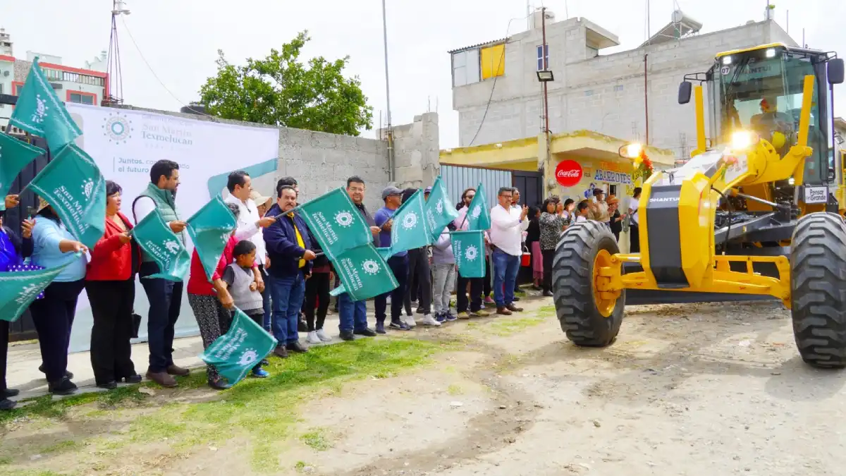 Gobierno de Texmelucan inicia obra comunitaria con maquinaria entregada por el Gobierno del Estado