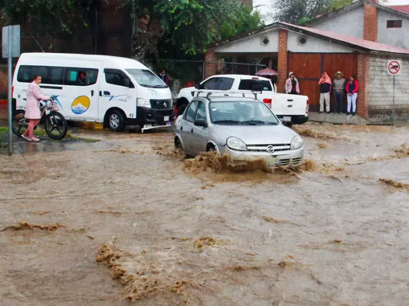 Puebla activa semáforo vial para alertar sobre calles inundadas; automovilistas podrán evitar zonas de riesgo