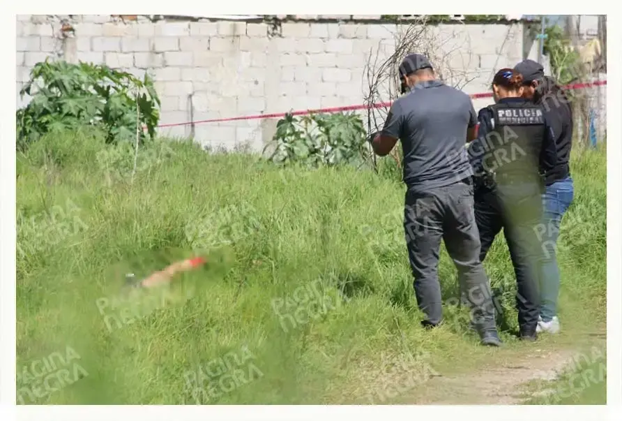 Amordazado y semidesnudo, delincuentes abandonan el cuerpo de un hombre en La Resurrección, Puebla