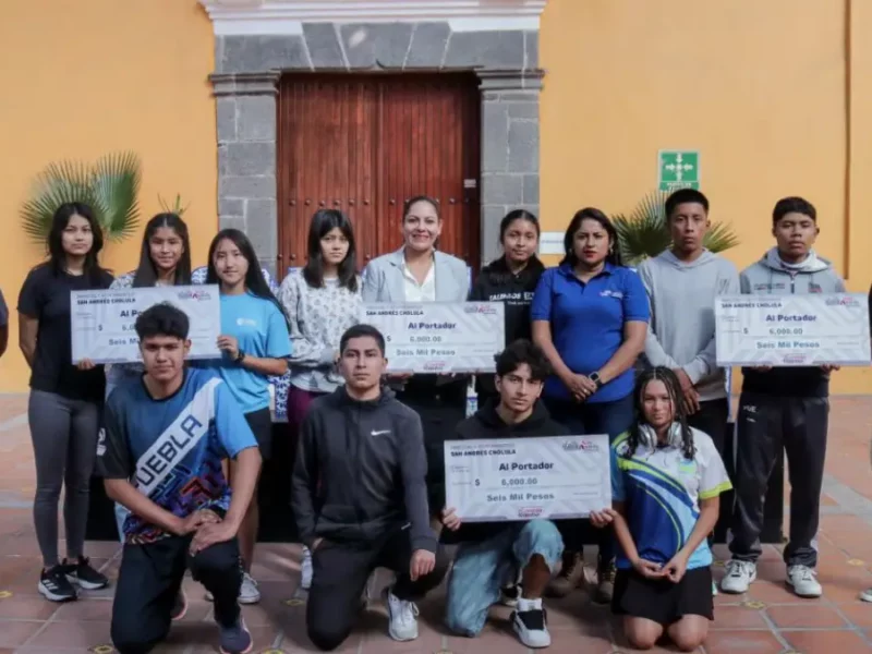Impulsa Lupita Cuautle con becas al talento deportivo en San Andrés Cholula