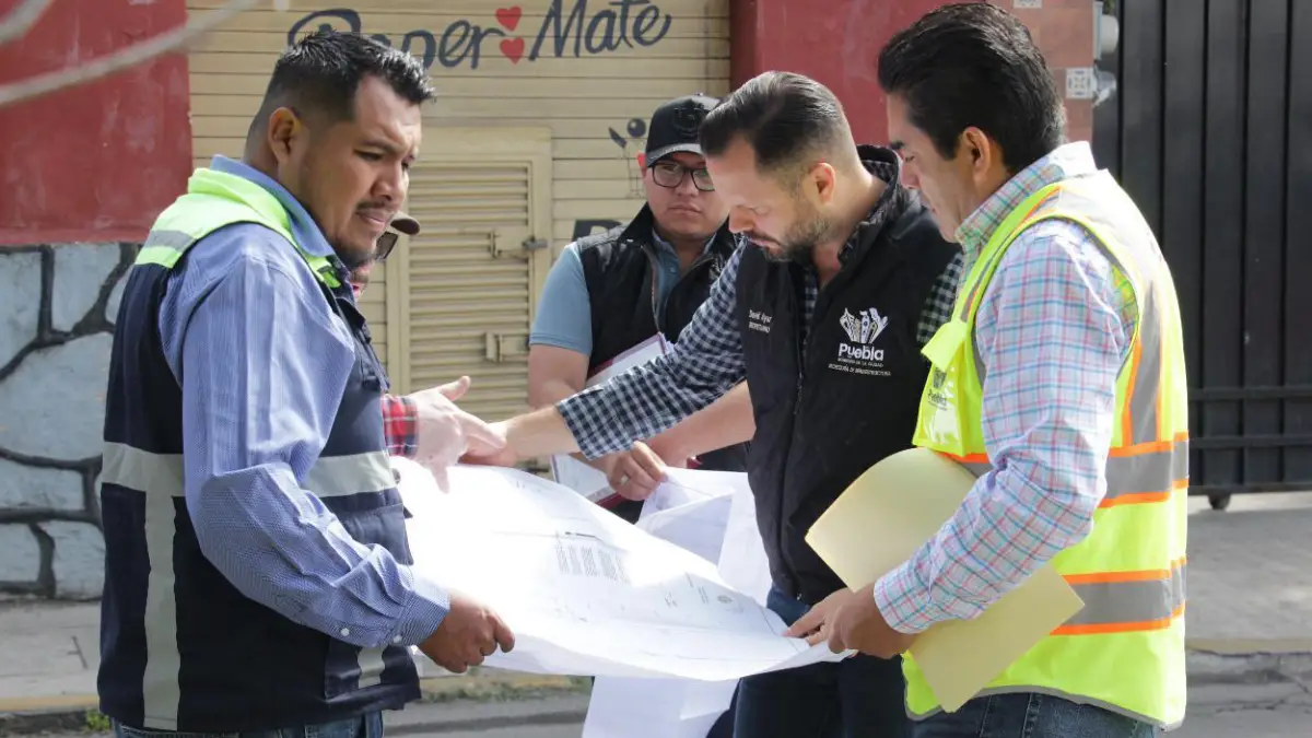 Supervisa Gobierno de la Ciudad trabajos de mantenimiento vial en avenida 11 Oriente