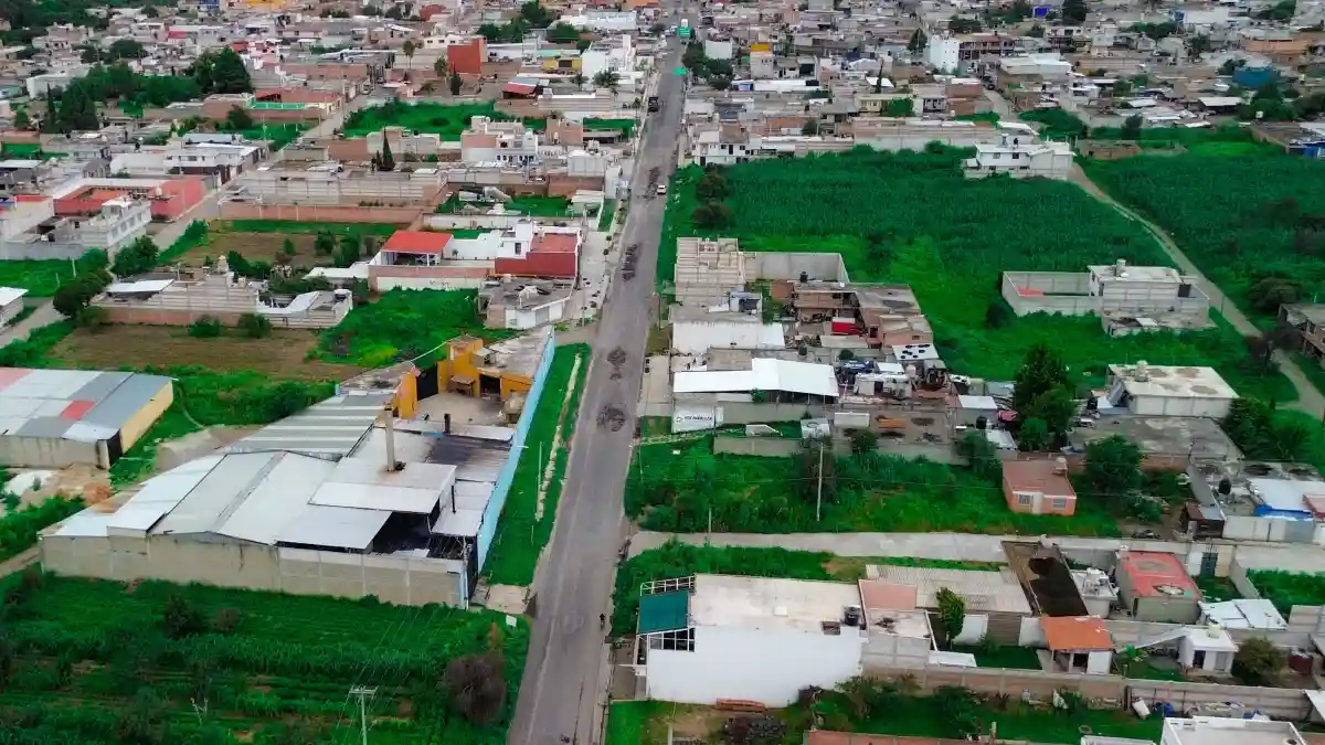Roberto Solís inicia la segunda etapa del "Rescate Carretero" con la rehabilitación de la carretera Huejotzingo-Xalmimilulco
