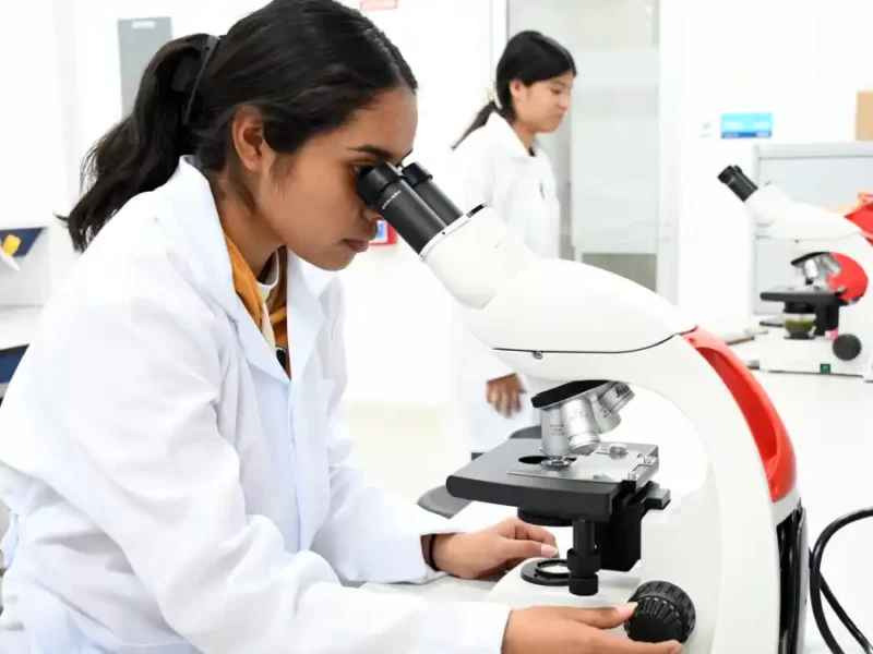 Obtiene Ingeniería Biomédica dictamen que avala su calidad académica