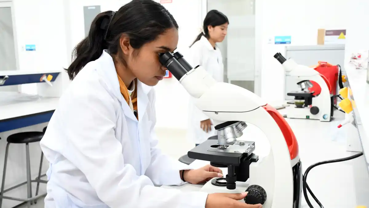 Obtiene Ingeniería Biomédica dictamen que avala su calidad académica
