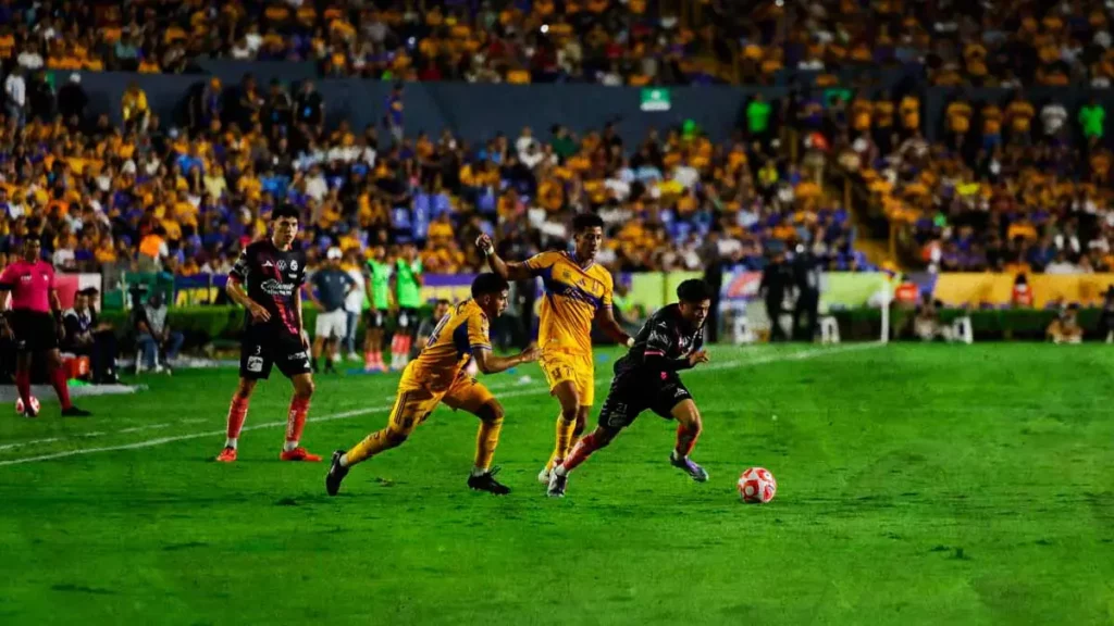 Club Puebla pierde ante Tigres UANL en la Jornada 4 del Apertura 2025