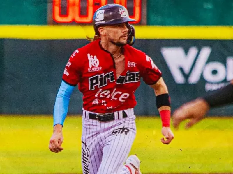 Pericos de Puebla cae ante Piratas de Campeche en el primer juego de Play Offs
