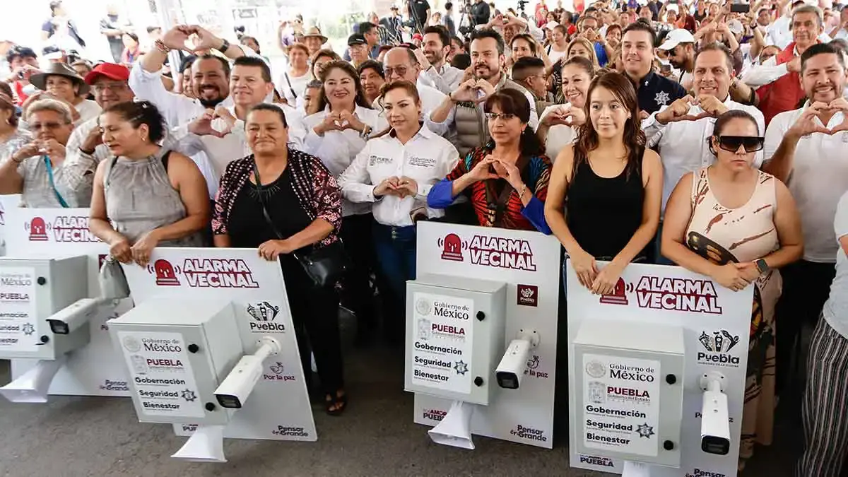 Entregan alarmas vecinales en La Margarita y anuncian rehabilitación del Centro de Mediación Comunitario