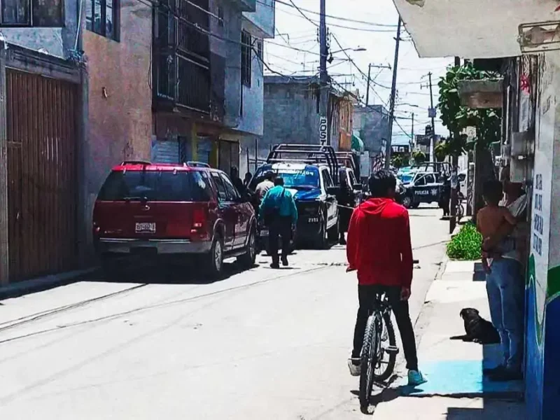 Motociclistas ejecutan a un hojalatero en San Martín Texmelucan, Puebla