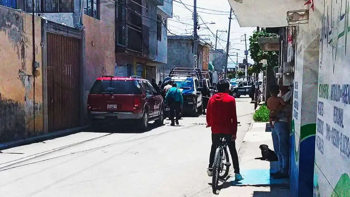 Motociclistas ejecutan a un hojalatero en San Martín Texmelucan, Puebla