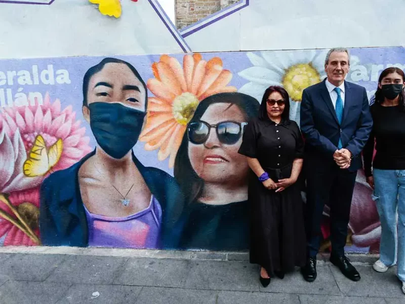 Develan el nuevo mural para víctimas de la violencia ácida en Puebla