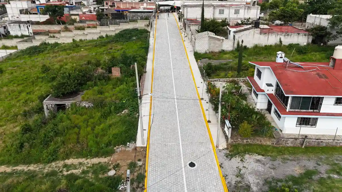Ariadna Ayala, presidenta de Atlixco, entrega obra con sentido social en San Alfonso