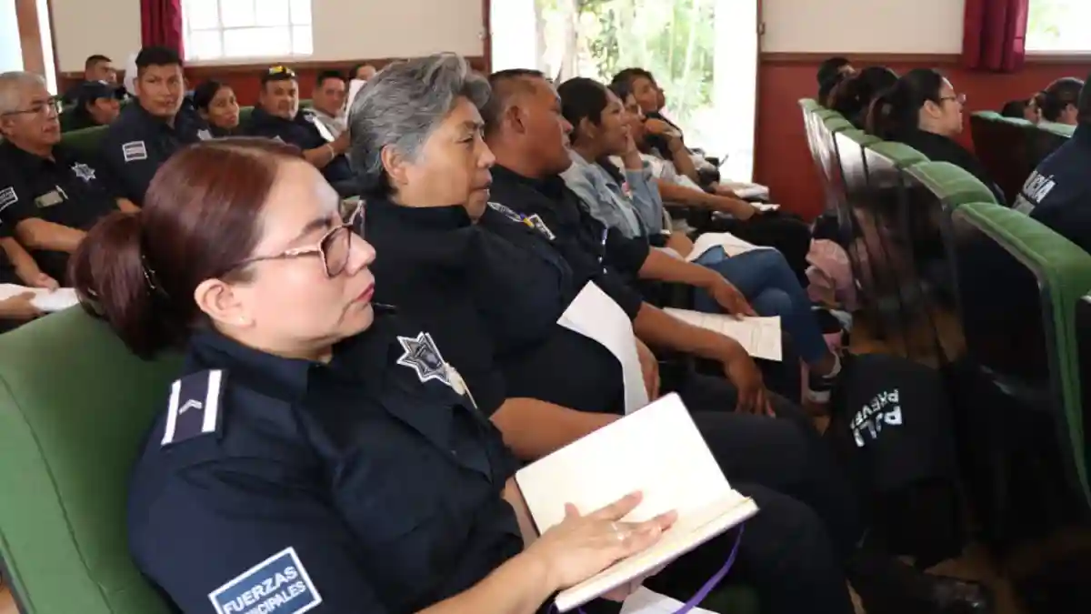 Ariadna Ayala, presidenta de Atlixco, fortalece la profesionalización policial con apoyo de la FGR
