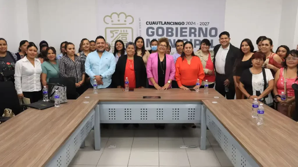 Tere Alfaro reconoce labor de maestras y personal operativo de los CAIC de Cuautlancingo
