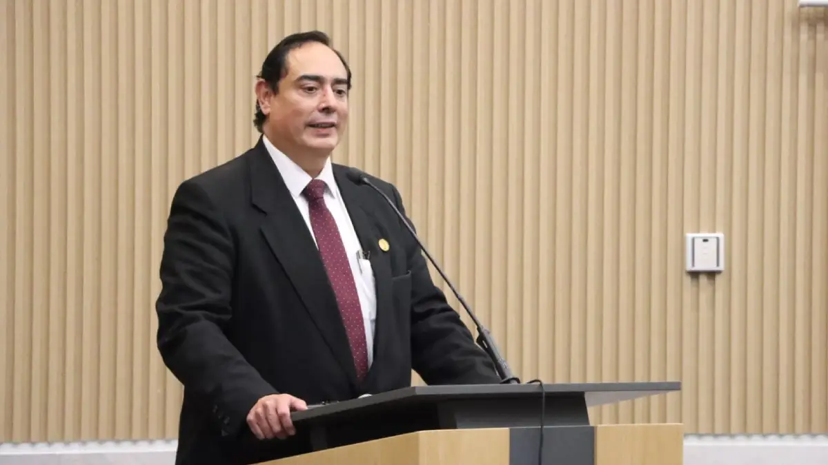 Voluntariado del Congreso Realiza Conferencia Magistral sobre “La Historia del Derecho Notarial en Puebla”
