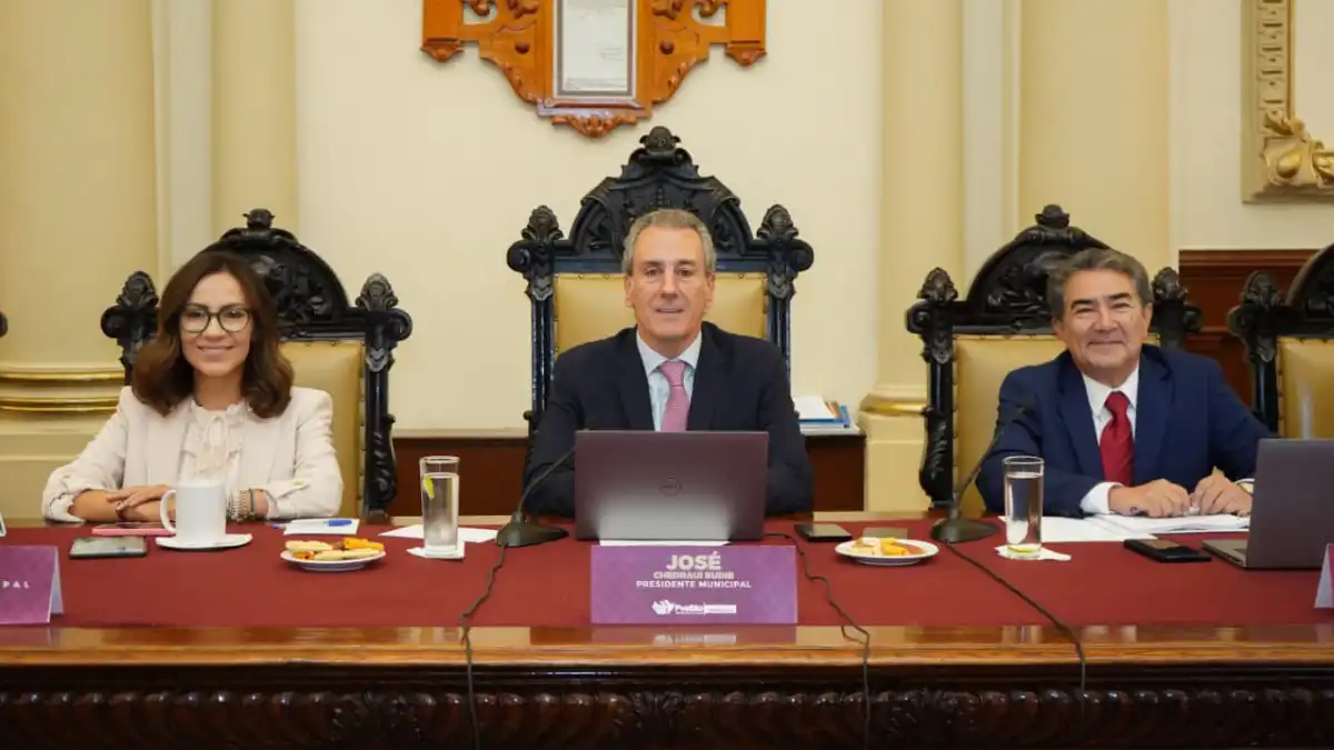 Aprueba Cabildo solicitar al Congreso del Estado autorización para llevar a cabo la concesión de paraderos en la capital