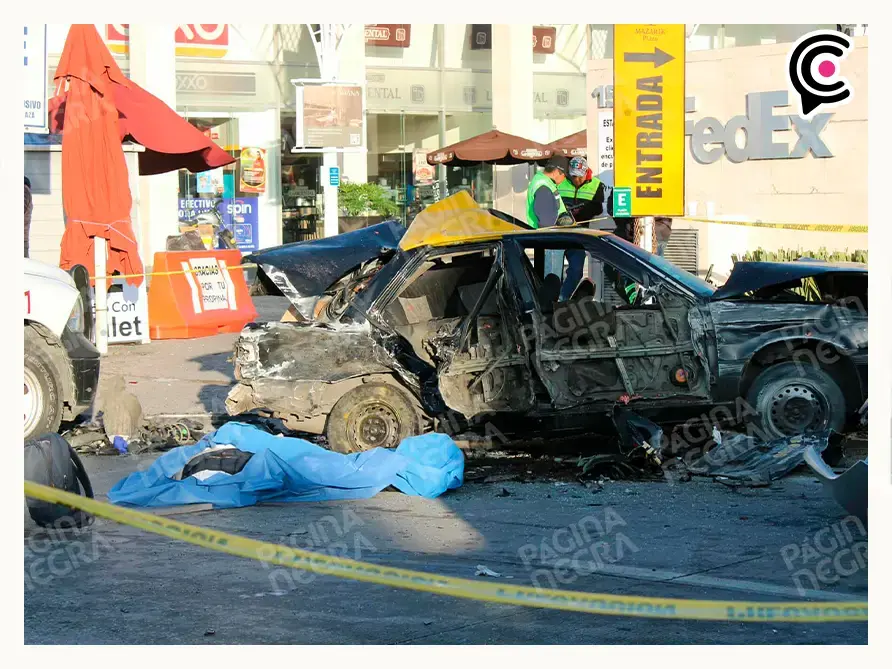 Conductor borracho provocó carambola entre seis autos en Vía Atlixcáyotl, Puebla; murió pasajero de taxi afectado