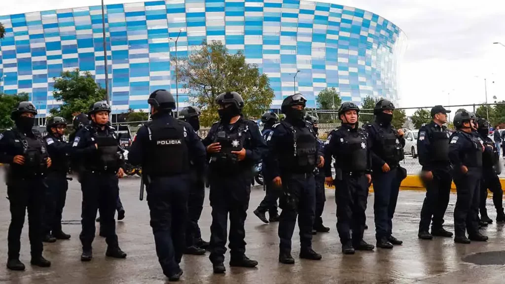 Tras riña en Estadio Cuauhtémoc, Gobierno de Puebla llama al diálogo con organizaciones ambulantes 