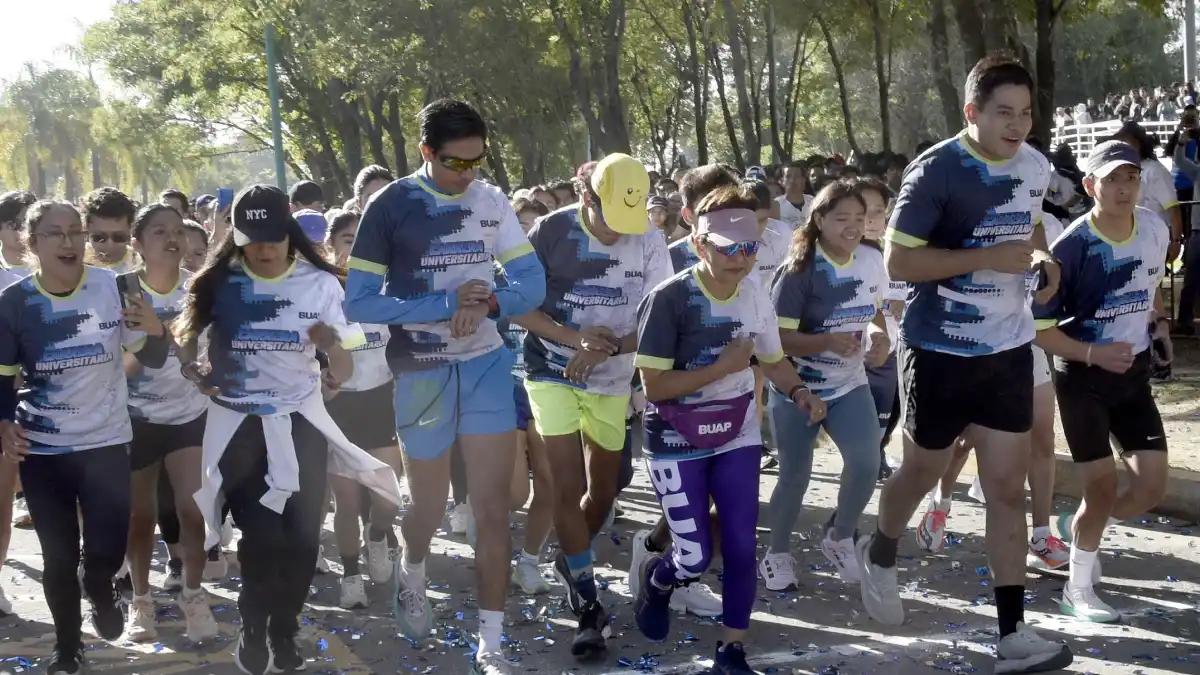 Cerca de 30 mil estudiantes, trabajadores, familiares y amigos se unen a la Carrera Universitaria BUAP 2025