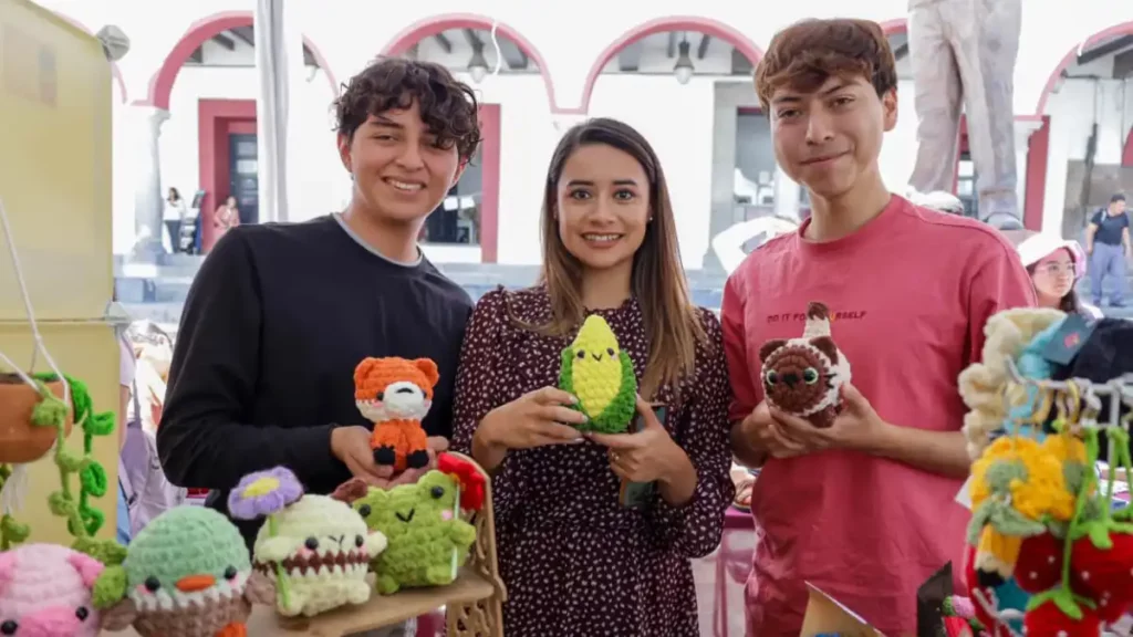 Más de 50 emprendimientos participaron en el Mercadito de las Juventudes