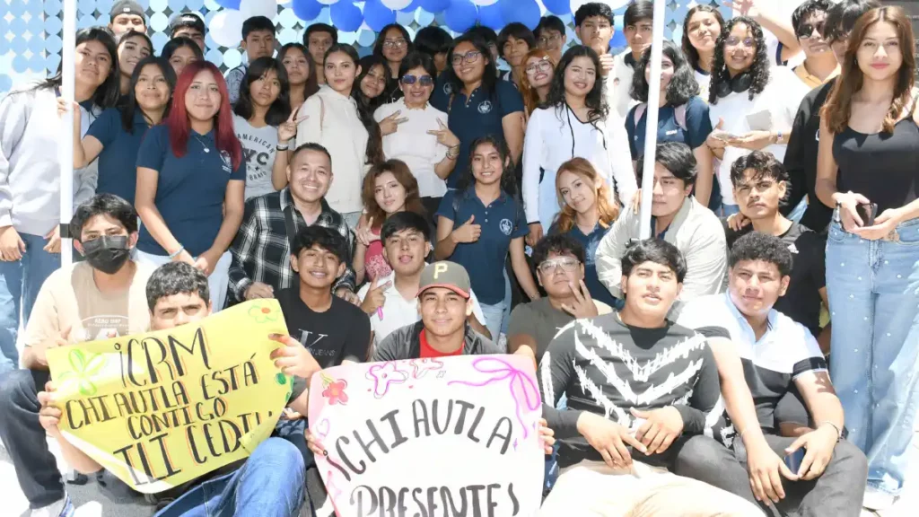 Bienvenida a estudiantes del Complejo Regional Mixteca y de la prepa Simón Bolívar