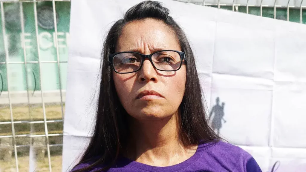 Daniela Flores enfrenta violencia jurídica en Puebla tras recuperar a su hija