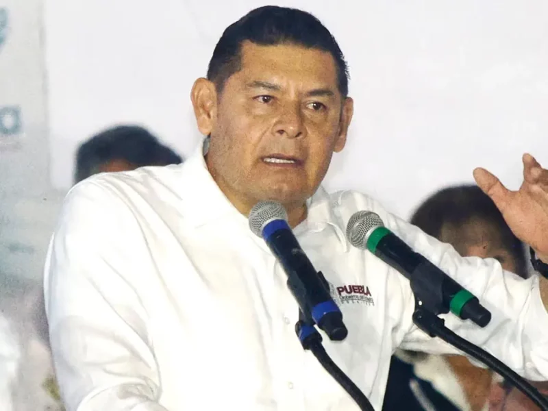 Alejandro Armenta adelanta que habrá cuatro líneas de cablebus en Puebla