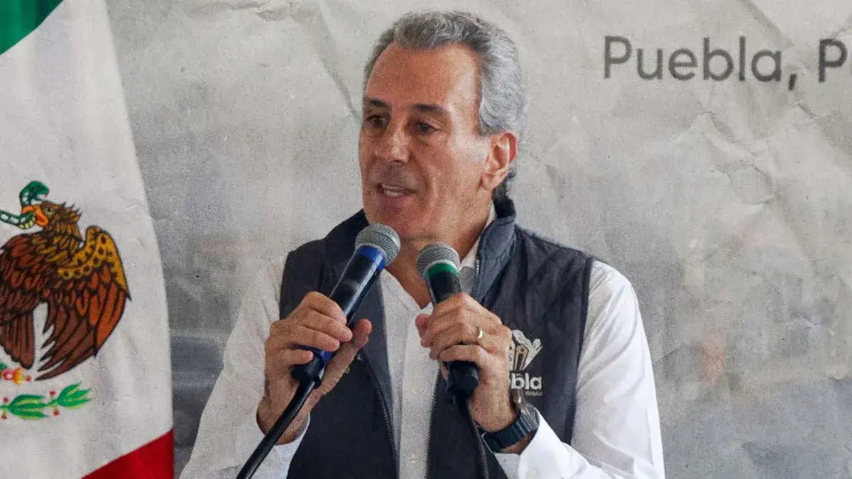 Topes frente al Congreso de Puebla los autorizó la pasada administración: Pepe Chedraui