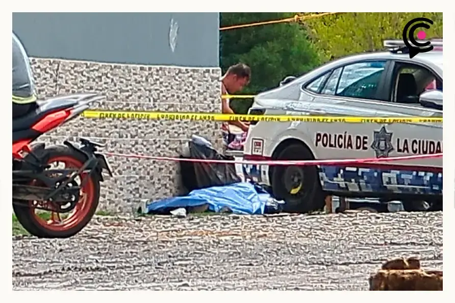 Indigente murió por intoxicación etílica junto al tianguis de Granjas de San Isidro, Puebla