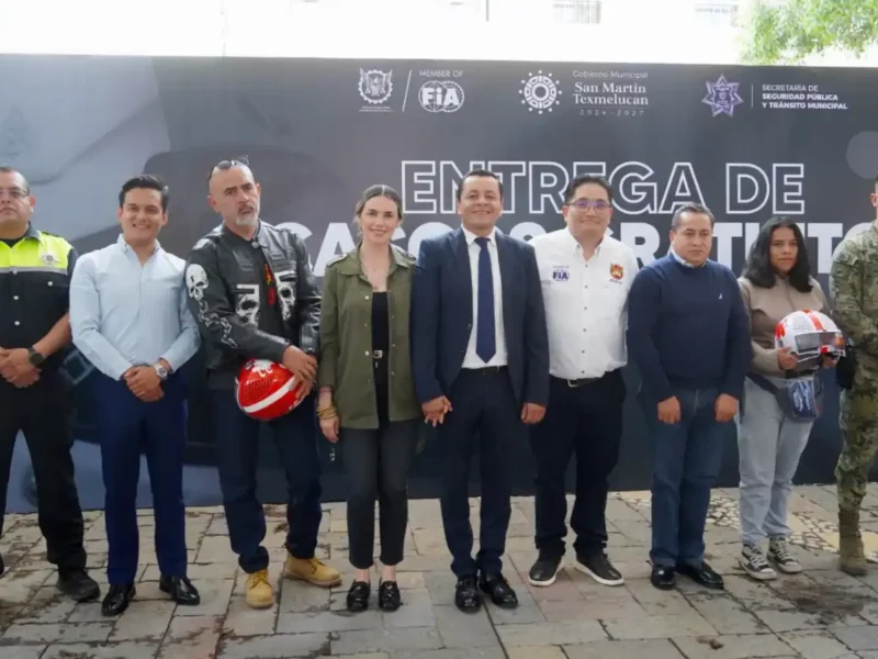 En Texmelucan se promueve la seguridad de motociclistas con la entrega de cascos certificados