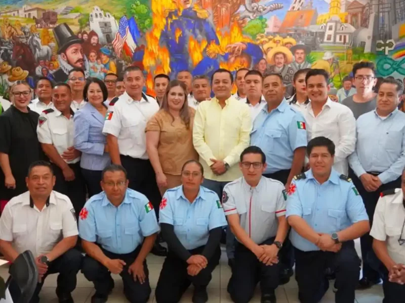 Entrega gobierno de Texmelucan incentivos económicos a bomberos