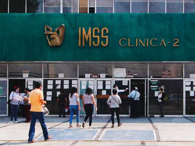 Derechohabientes de clínica 2 del IMSS en Puebla denuncian robo de medicamentos en farmacia