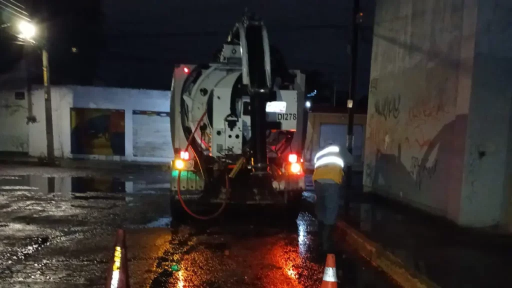 Comité Tláloc responde con eficacia, 15 puntos críticos intervenidos tras fuerte lluvia: Gobierno de la Ciudad y Agua de Puebla