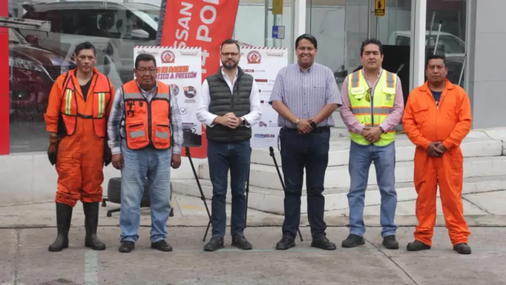 Fortalece Gobierno de la Ciudad la campaña Bacheando Puebla, suma maquinaria de bacheo en frío