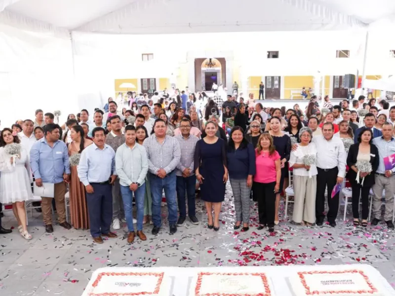 Fortalece Lupita Cuautle núcleo familiar con jornada de bodas gratuitas
